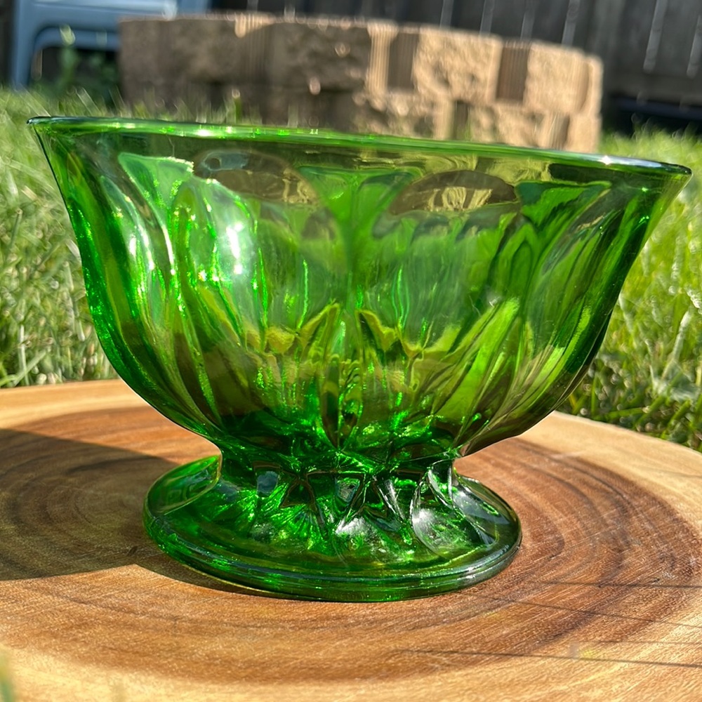 Vintage Anchor and Hocking Green Bowl